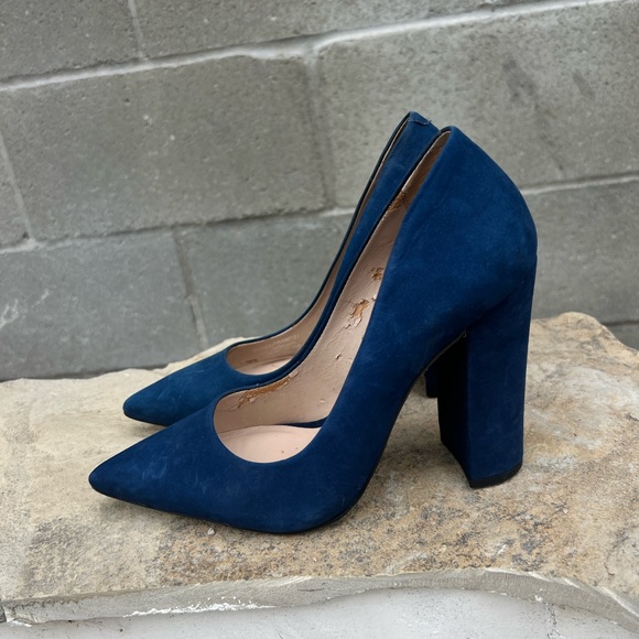 Steve Madden blue suede heel size 7 - Picture 4 of 4